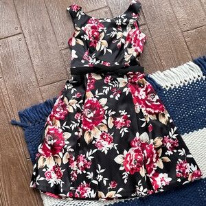 White House Black Market Fit & Flare Floral Dress